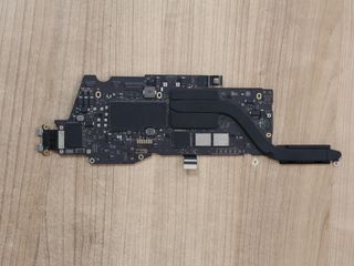 Scheda Madre MacBook M2 A2251 (Riparazione e Vendita)