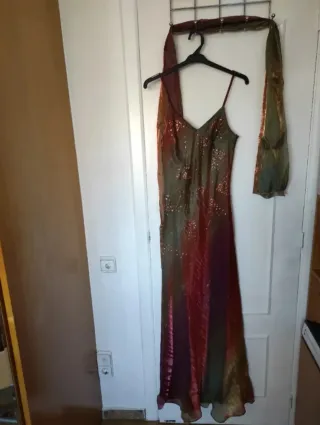 Vestido fiesta con chal a juego