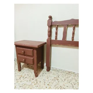 Cabecero y mesita de noche de madera