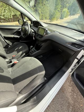 ✅Peugeot 208 2019 1.5HD 100Cv Diesel IVA DEDUCIBLE