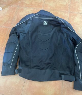 Chaqueta de moto negra
