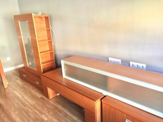 Mueble comedor madera maciza y vitrinas