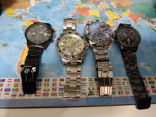 Lote 4 Relojes AIGELA Negro y Plateado