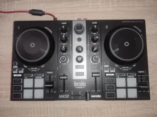Controlador DJ Hercules Impulse 200