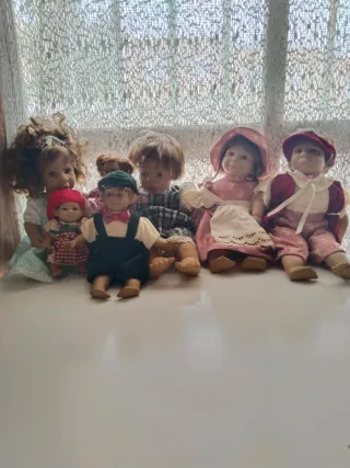 Lote de 9 muñecas de colección