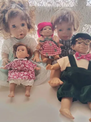 Lote de 9 muñecas de colección