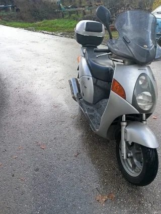 HONDA NESS de 150 cc.