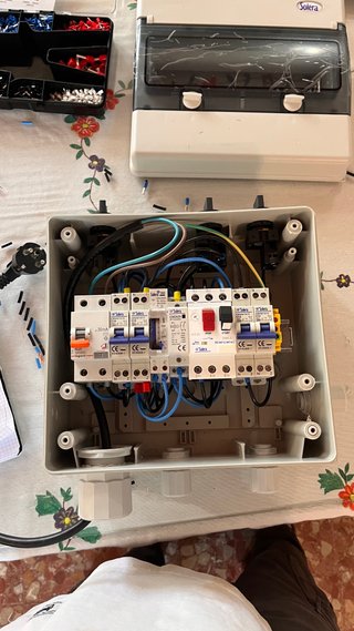 Trabajos de electricidad - electricista