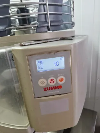 Exprimidor Zummo Industrial