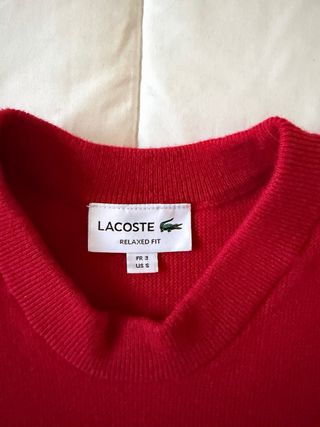 Jersey Lacoste Rojo lana Talla S medidas en foto