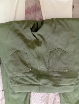 Lote 4 pantalones elásticos Tallas S, M, L. todo