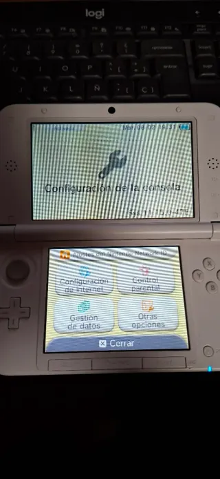 Nintendo 3DS XL Blanca + Cargador