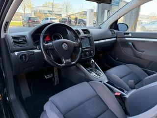 VOLKSWAGEN Golf 3.2 DSG R32 4MOTION