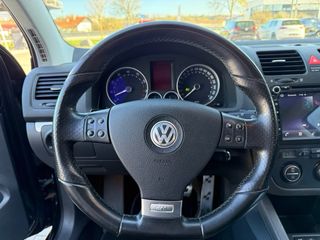 VOLKSWAGEN Golf 3.2 DSG R32 4MOTION