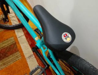Bicicleta BMX color turquesa