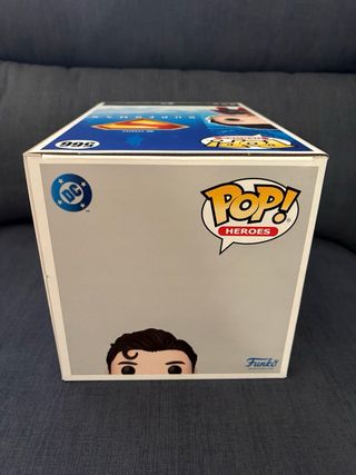 Funko Pop! Superman 566 Jumbo (XL)