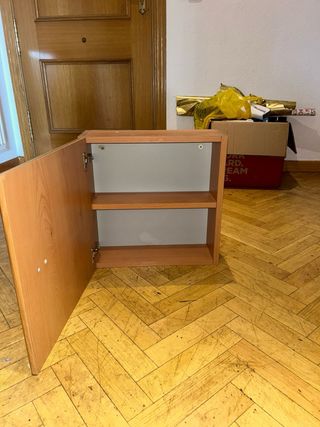 Mueble de baño de madera