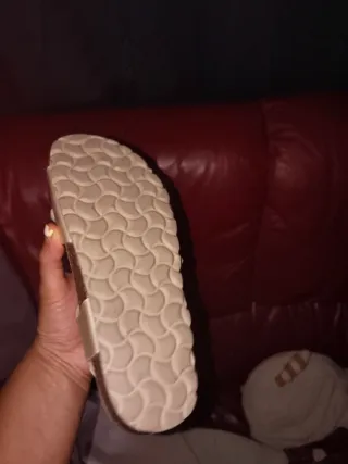 Sandalias doradas niña Talla 36