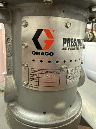 Máquina para macizar neumáticos Graco