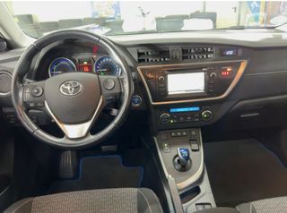 Toyota Auris 1.8 hibrido