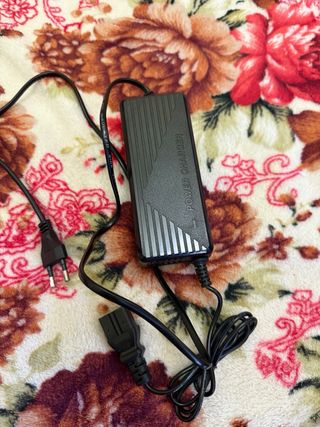 Cargador 60V 2A para Batería de Litio