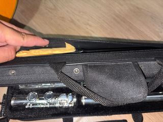 Flauta travesera con estuche