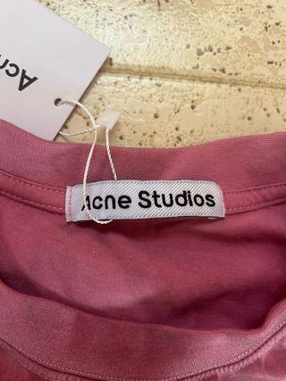 Camiseta Acne Studios Stockholm 1996 Rosa