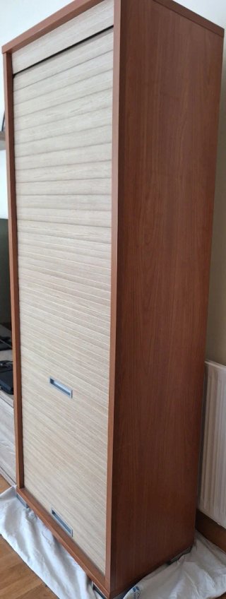 Mueble auxiliar puerta persiana
