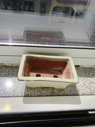 Maceta cerámica azul, rosa y blanca