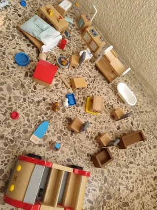 Casa de muñecas de madera