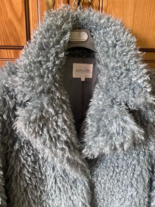 Abrigo pelo sintético azul