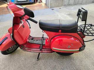 VESPA PX 200 iris. '84
