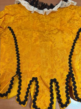 Corpiño Fallera Amarillo con zapatos 37