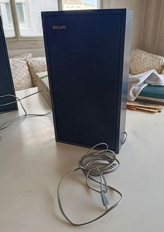Altavoces Philips Negros y Marrones