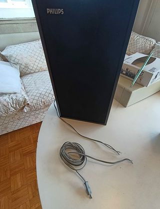 Altavoces Philips Negros y Marrones