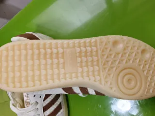 Zapatillas Adidas Samba Marrones y Blancas