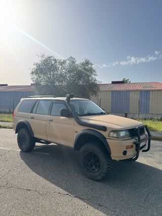 Mitsubishi Montero 1999