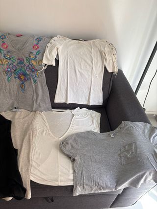 Lote 11 tops, blusas y camisetas