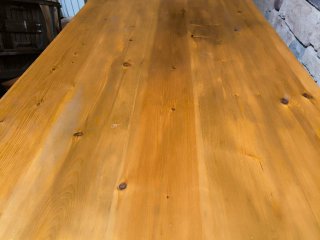 Mesa txoko 3m madera maciza + 2 bancos