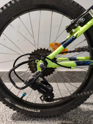 Bicicleta infantil Rockrider verde