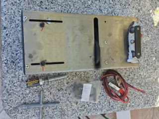 Modellino Auto a Motore Hot Bodies con radiocomand
