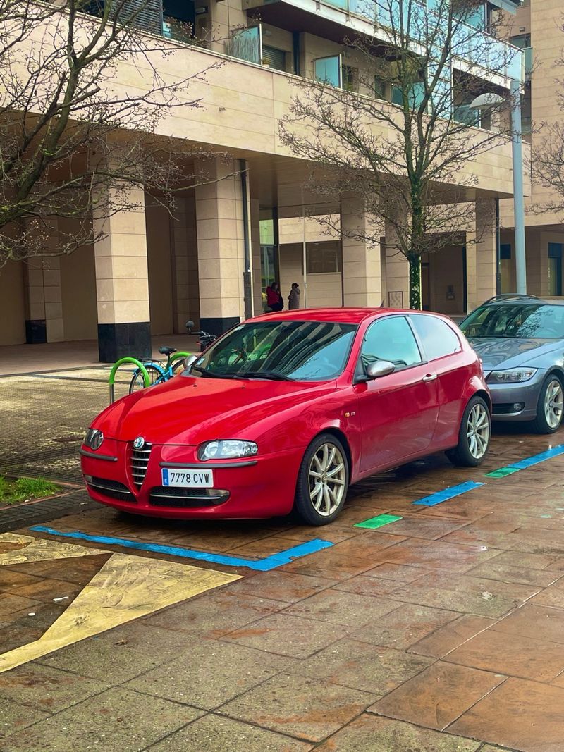 Alfa Romeo 147 ti 2004 - foto 1