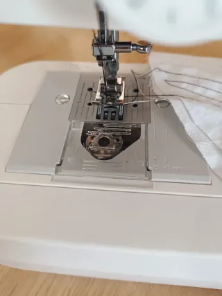Máquina de coser Singer M1155