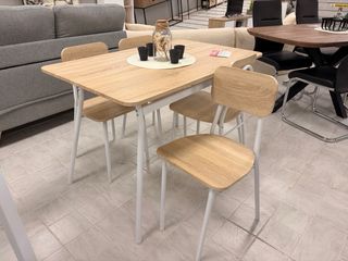 Mesa comedor + 4 sillas