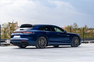Porsche Panamera 4 E-Hybrid Sport Turismo 2022.