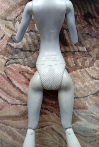 Monster High Ghoulia Yelps 2008