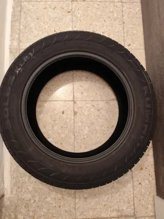 Neumático Kumho Solus KL21 215/60R17 96H