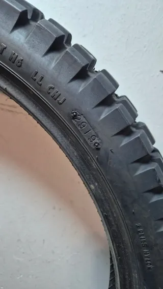 Neumático Continental TKC 80 90/90 21 delantero