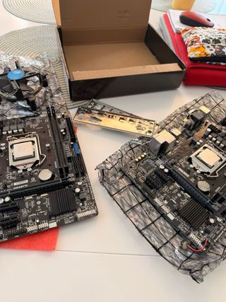 Lote Placa Base Gigabyte + 2 CPUs