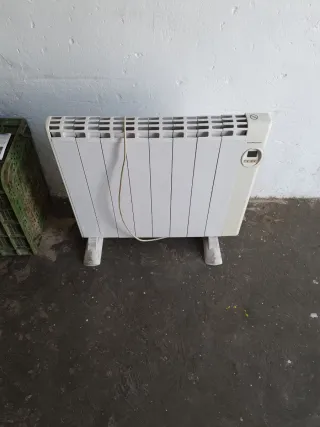 Radiador eléctrico con termostato